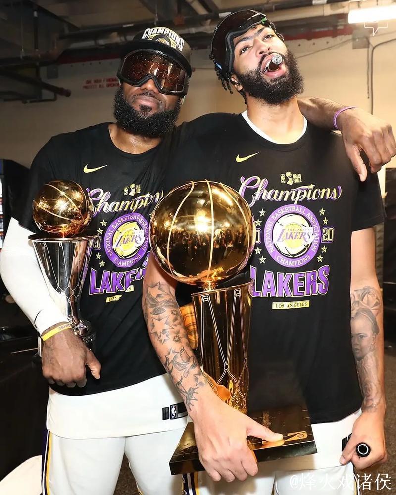 浓眉37+9詹姆斯20+8+11 湖人不敌活塞近4战仅获1胜 浓眉37+9詹姆斯20+8+11 湖人不敌活塞近4战仅获1胜