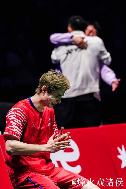 石宇奇直落两局击败朱利安 挺进羽毛球世锦赛男单16强 石宇奇直落两局击败朱利安 挺进羽毛球世锦赛男单16强